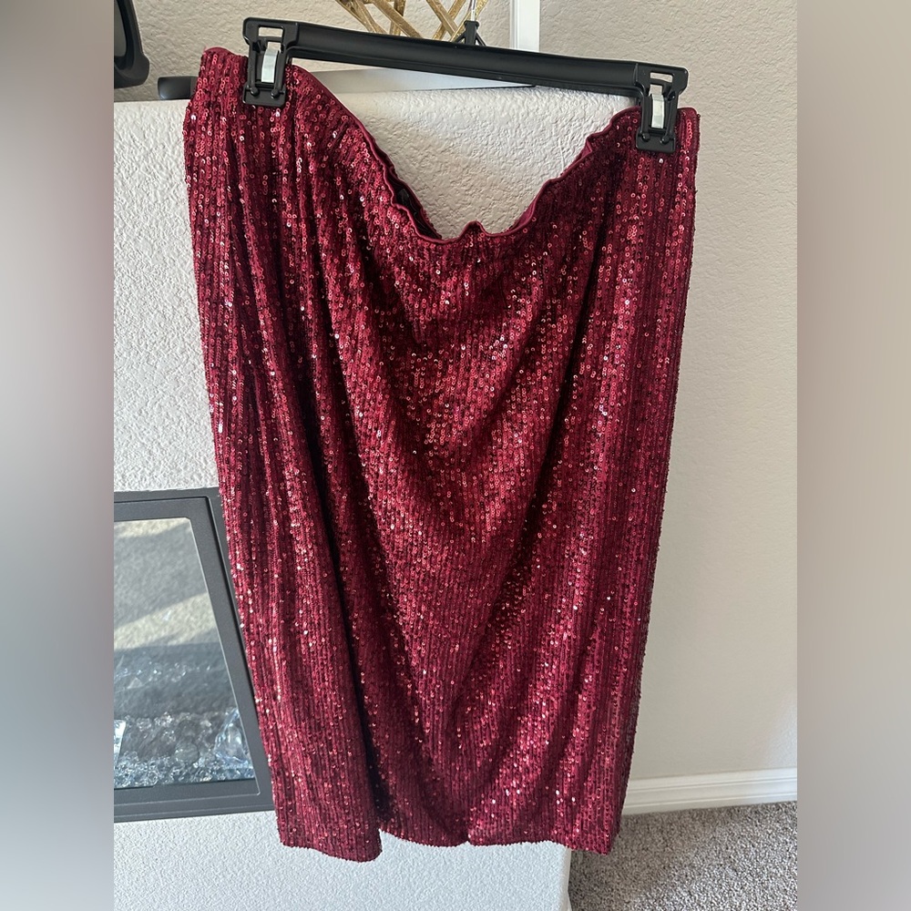 Elegant Sequin Red Skirt
